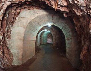 Wandel in tunnel tussen Petrovac en Rezevici