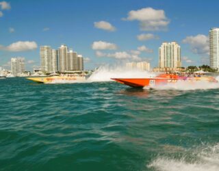 Met de speedboat door de baai van Miami