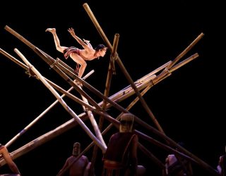 Bewonder het bamboe circus