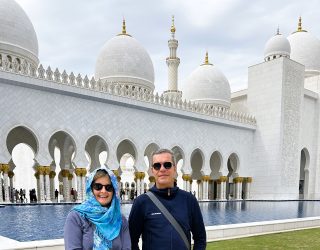 Bezoek Sheikh Zayed moskee in Abu Dhabi met het gezin