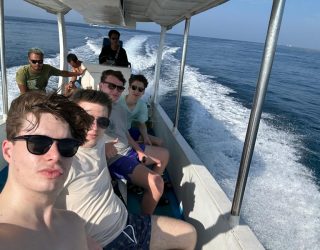 Met het gezin op de privé boot in Lembongan