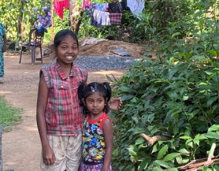 Locals in de jungle