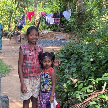 Locals in de jungle
