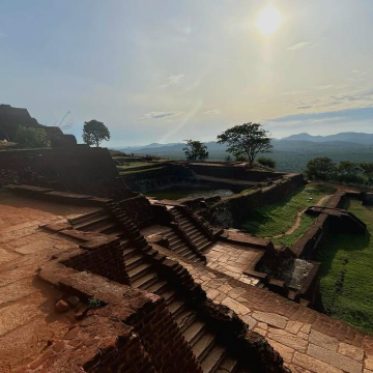Uitzicht vanop de leeuwenrots Sigiriya