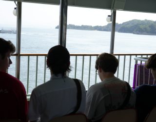 Op de ferry naar Miyajima