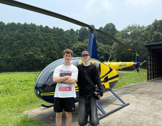 2 jongens voor helikopter Aso