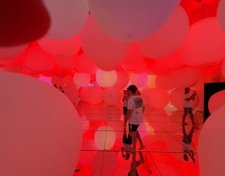 Gigantische bollen teamLab