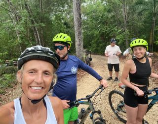 Familie Ann mountainbike selfie