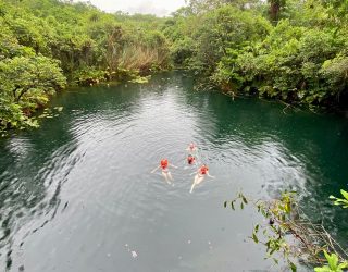 Familie Ann in cenote