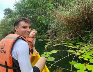 Kanovaren in de jungle