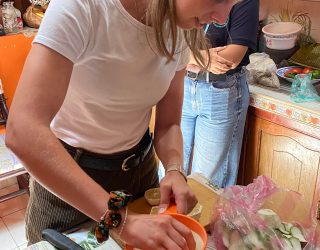 Vriendin Robbe aan het koken