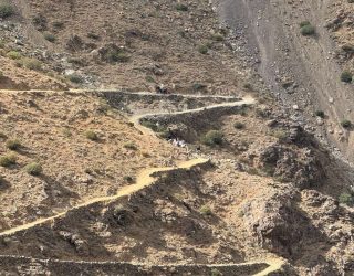 Lange weg atlasgebergte in Marokko