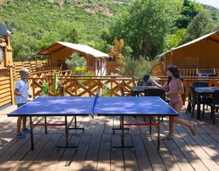 Ping Pong glamping nabij Budva