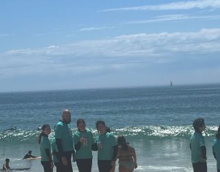 Familie Bonne surft in Portugal