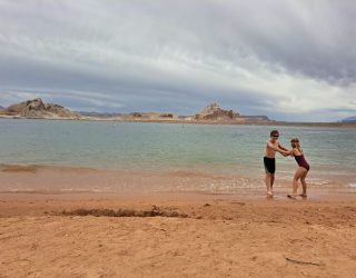 Familie D'Hoker kinderen op strand