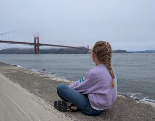 Familie D'Hoker bij brug in West USA