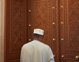 Gids in Muscat voor deur