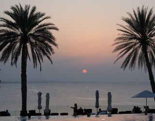 Zonsondergang bij verblijf