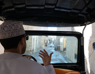In de buggy door Nizwa