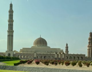 Moskee en gebouwen in Muscat