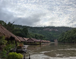 Huisjes aan het water Thailand review familie Leus