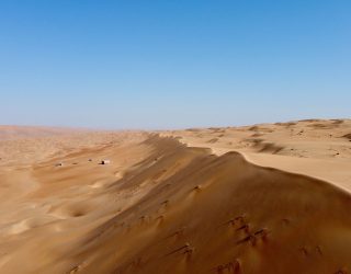 Vertrek uit de betoverende woestijn van Oman