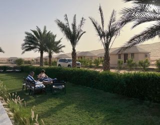 Zitplaatsen verblijf in Woestijn van Oman