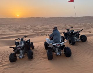 Met de quads in de woestijn van Oman