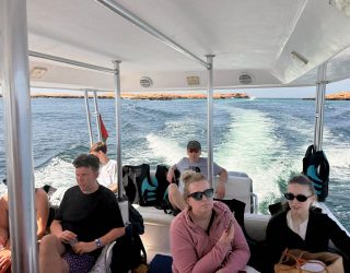 Op de speedboat in Oman