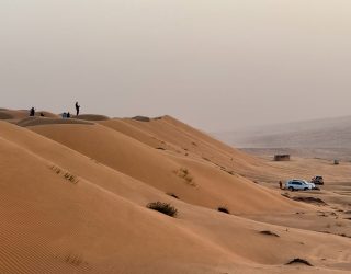 Zandduinen van de woestijn in Oman