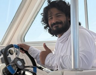 Kapitein van de speedboat in Oman