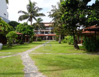 Pad naar verblijf in Weligama
